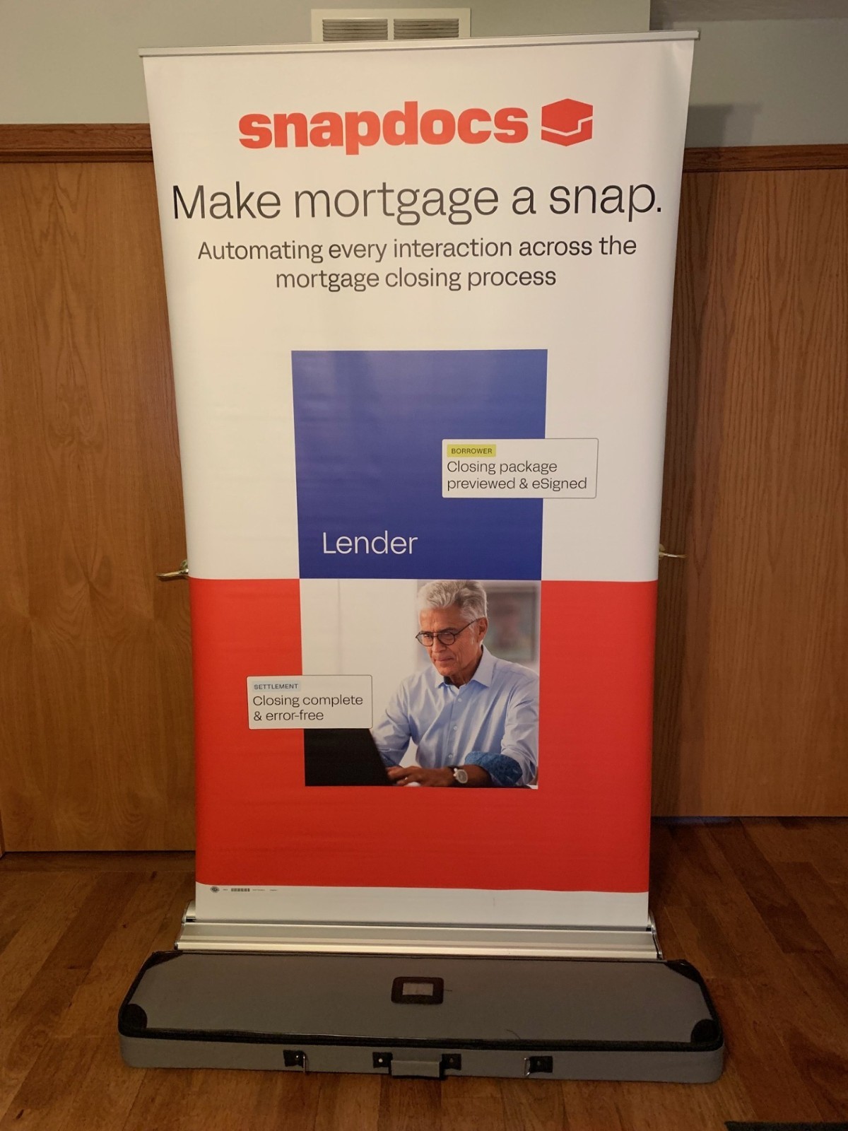 Professional Retractable Roll Up Banner Stand w/ Wide Base and Case; Replaceable