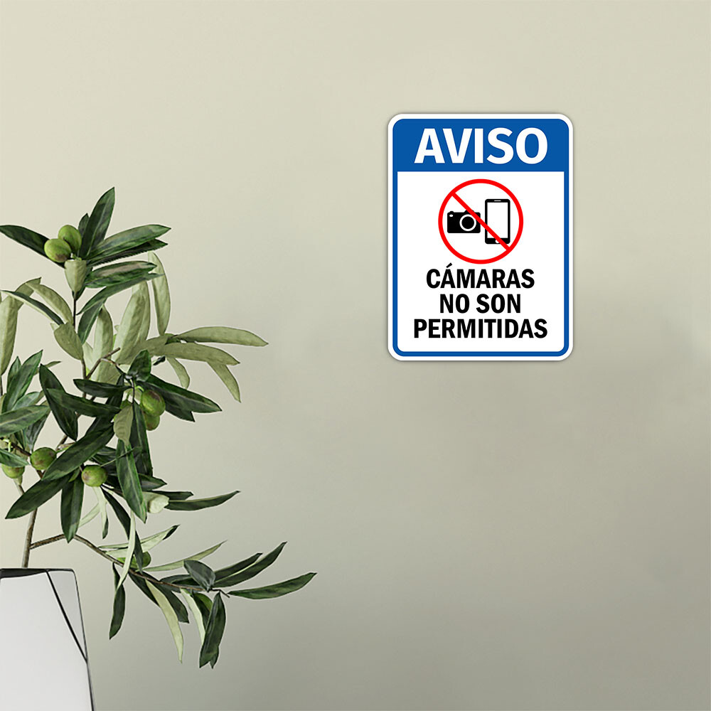 Portrait Round Plus Aviso Cámaras No Son Permitidas Wall or Door Sign