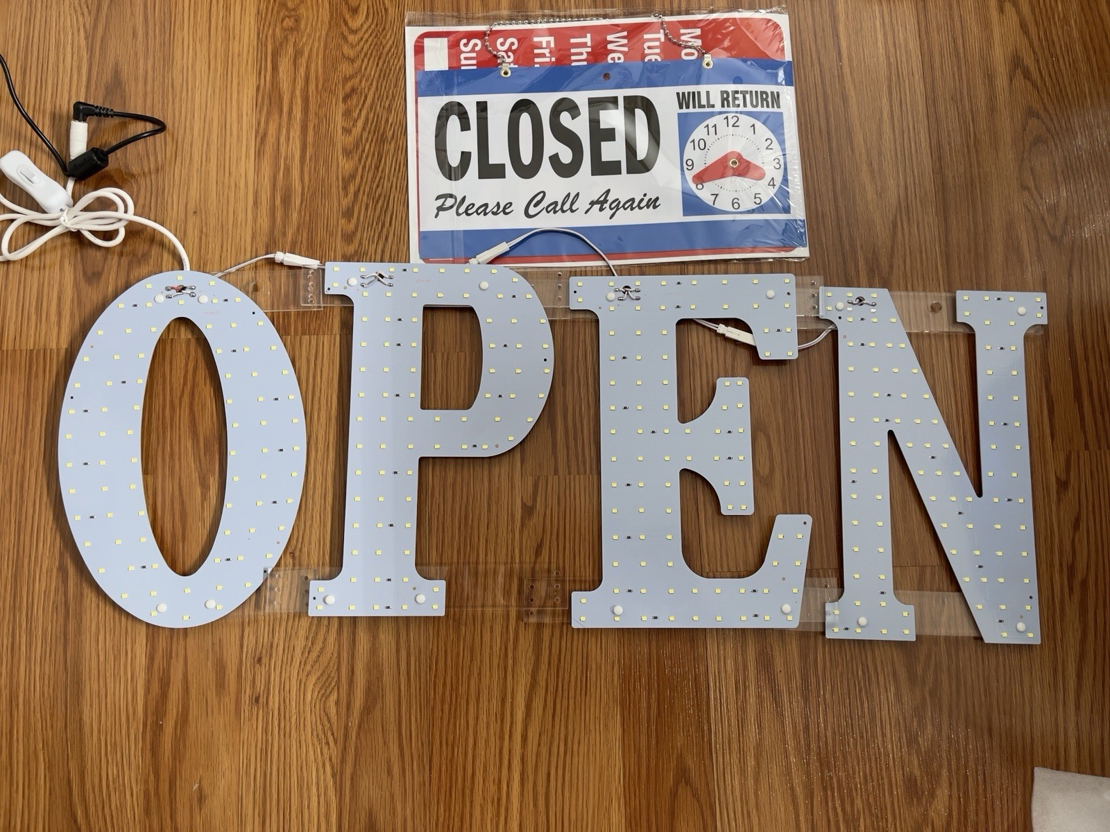 LemonNova LED « OPEN » Hanging Illuminated Sign, White Acrylic, Includes Hardware