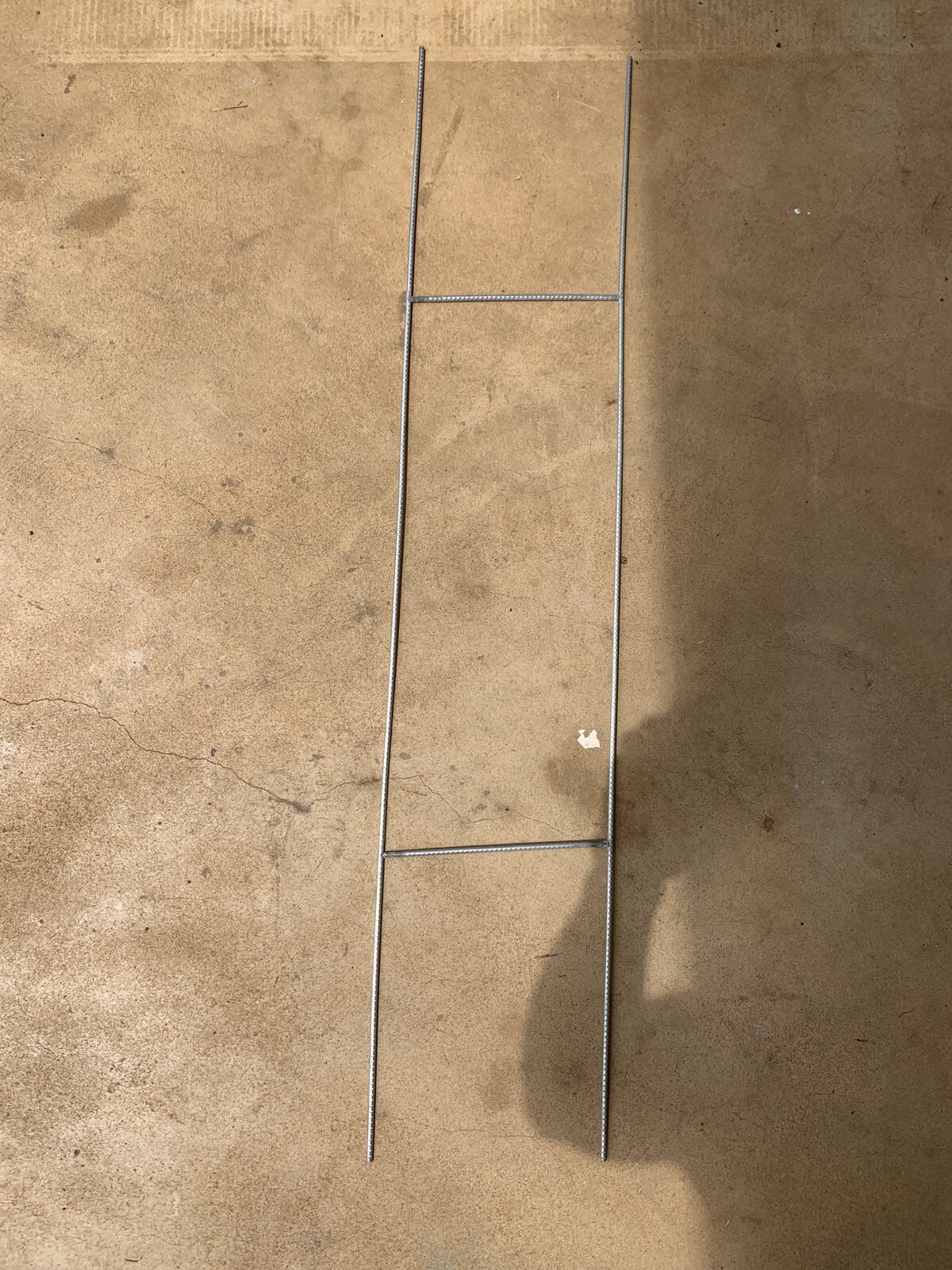 Frame Stake H 1 Grey Metal Wire Sign Holder Double Step Stick 30&Prime;Lx6”W
