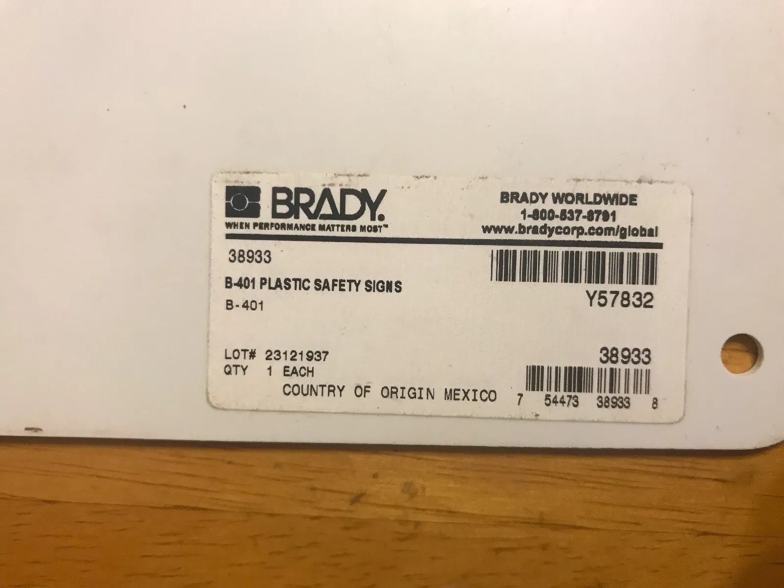 BRADY No Smoking Sign 10” x 14” 38933 English/Spanish – Free Same Day Shipping!