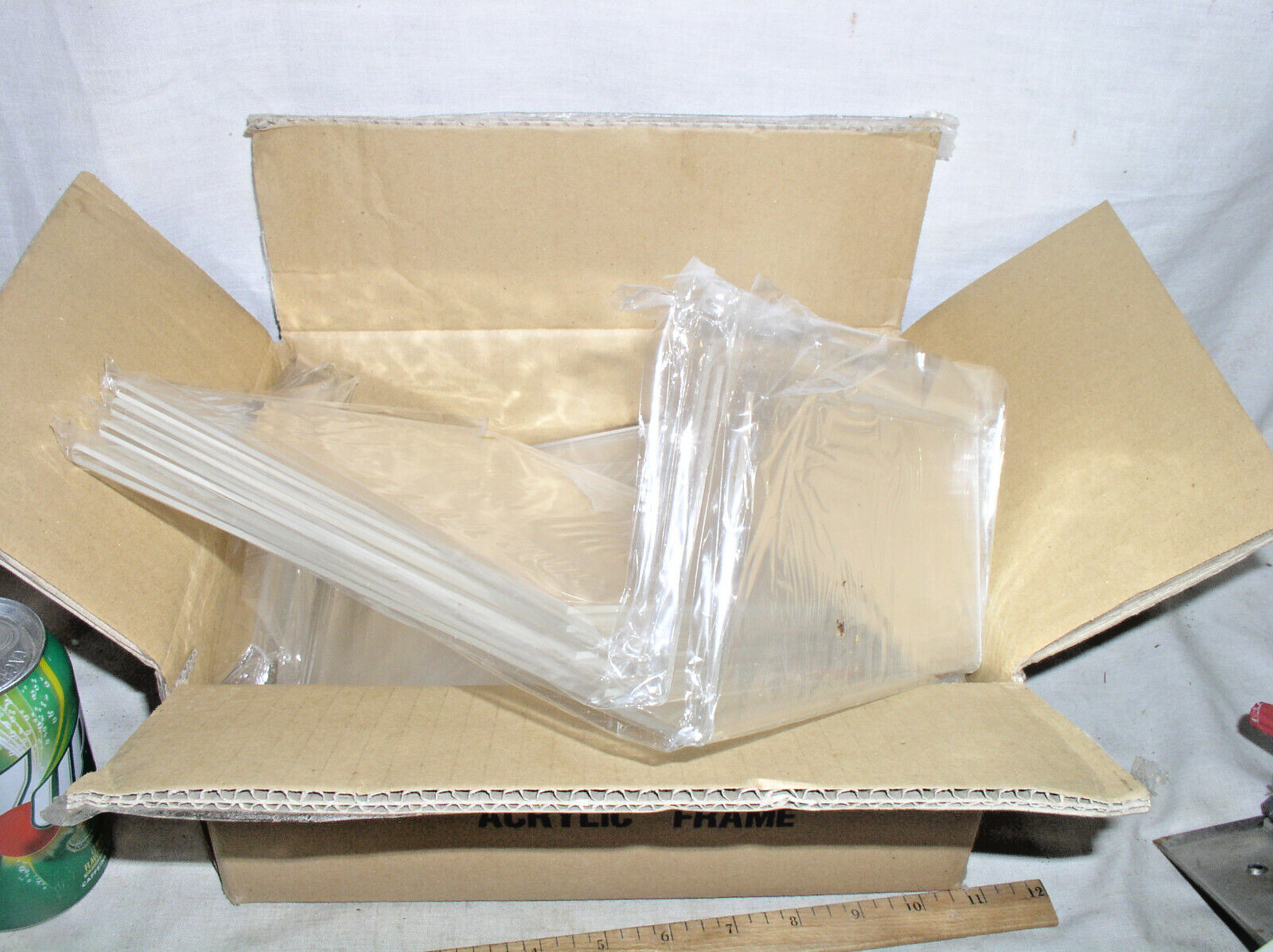 12 CLEAR PLASTIC ACRYLIC 8 BY 10 INCH DESK TABLE ANGLED PHOTO PICTURE FRAME CASE
