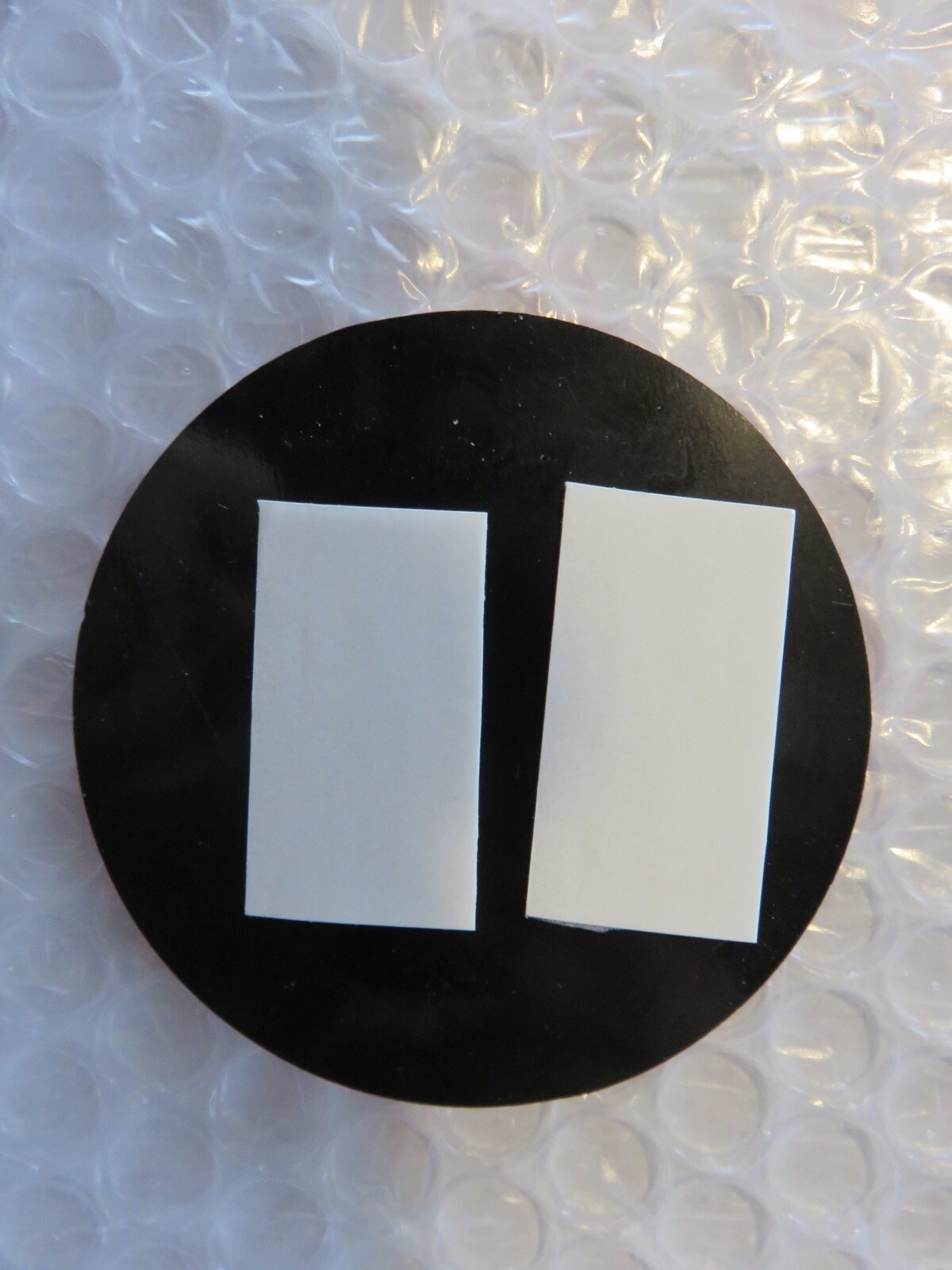 2 1/2&Prime; Diameter 3-D NO SMOKINGPictorial 1/16&Prime;Thick Plastic Sign Adhesive on back