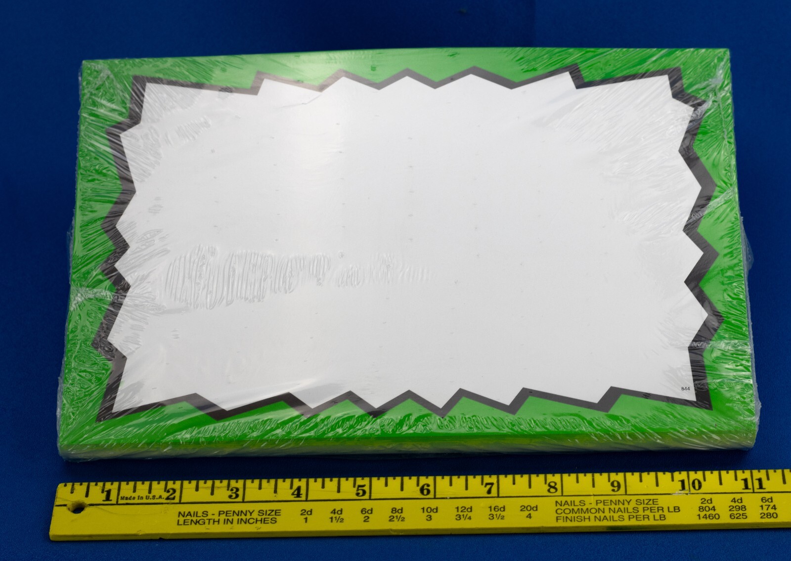 7&Prime; x 11&Prime; Green Burst Sign pack of 100