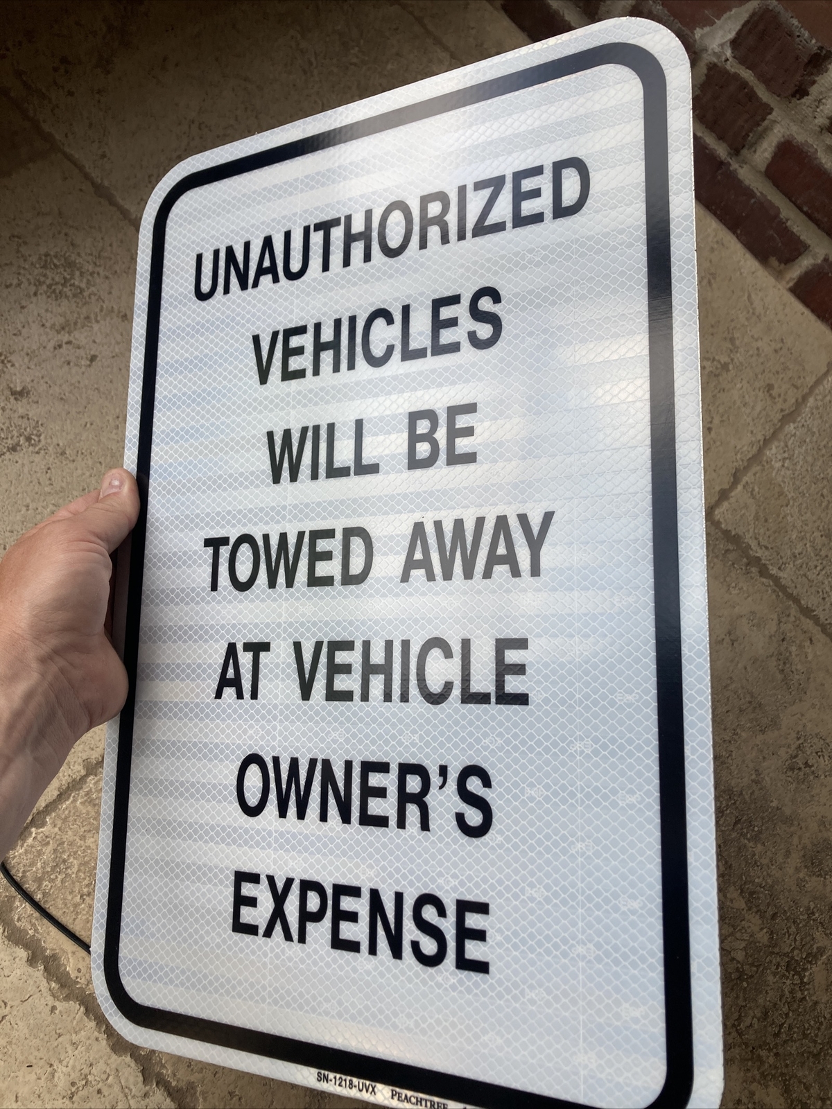 Peachtree “UNAUTHORIZED VEHICLES WILL BE TOWED… » Aluminum Reflective 18×12 Sign