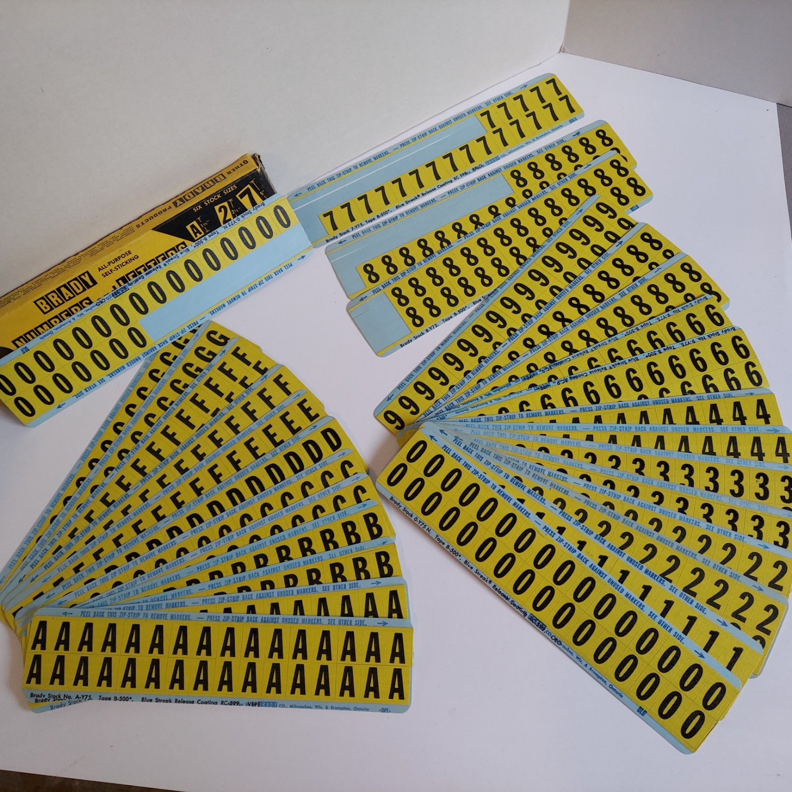 vintage Brady letters and numbers black on yelloe .75&Prime; y75 b-500
