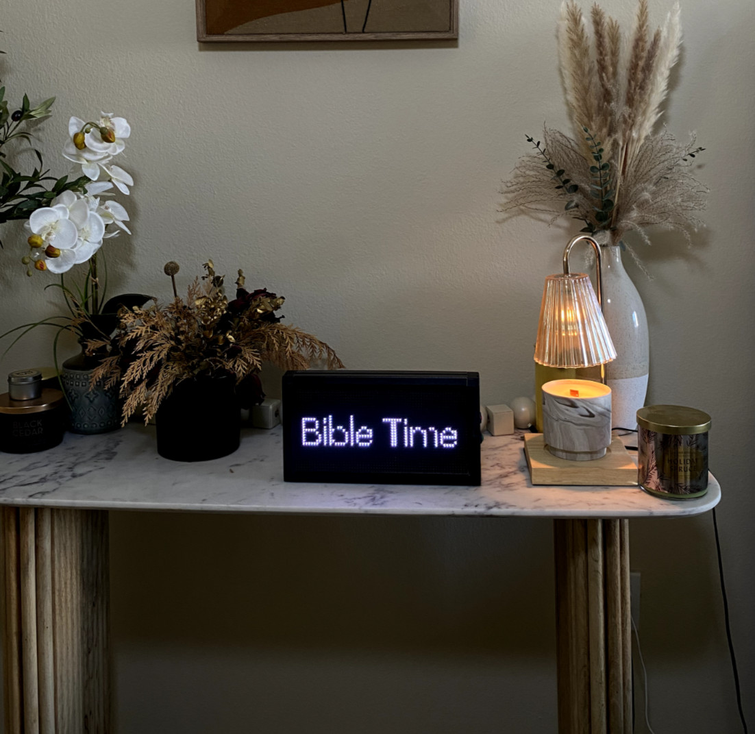 *PRESALE REFUGED 5&Prime;x8.7&Prime; LED Door Sign Programmable Scroll Message Display board