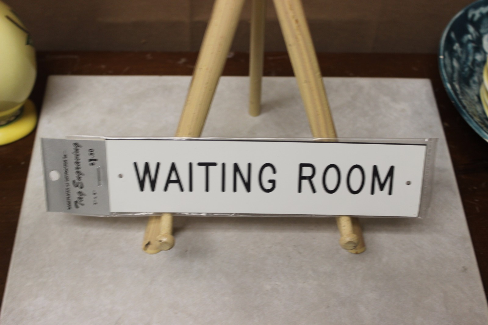 Vinyl Door Sign 2&Prime; x 8&Prime; Engraved « WAITING ROOM »