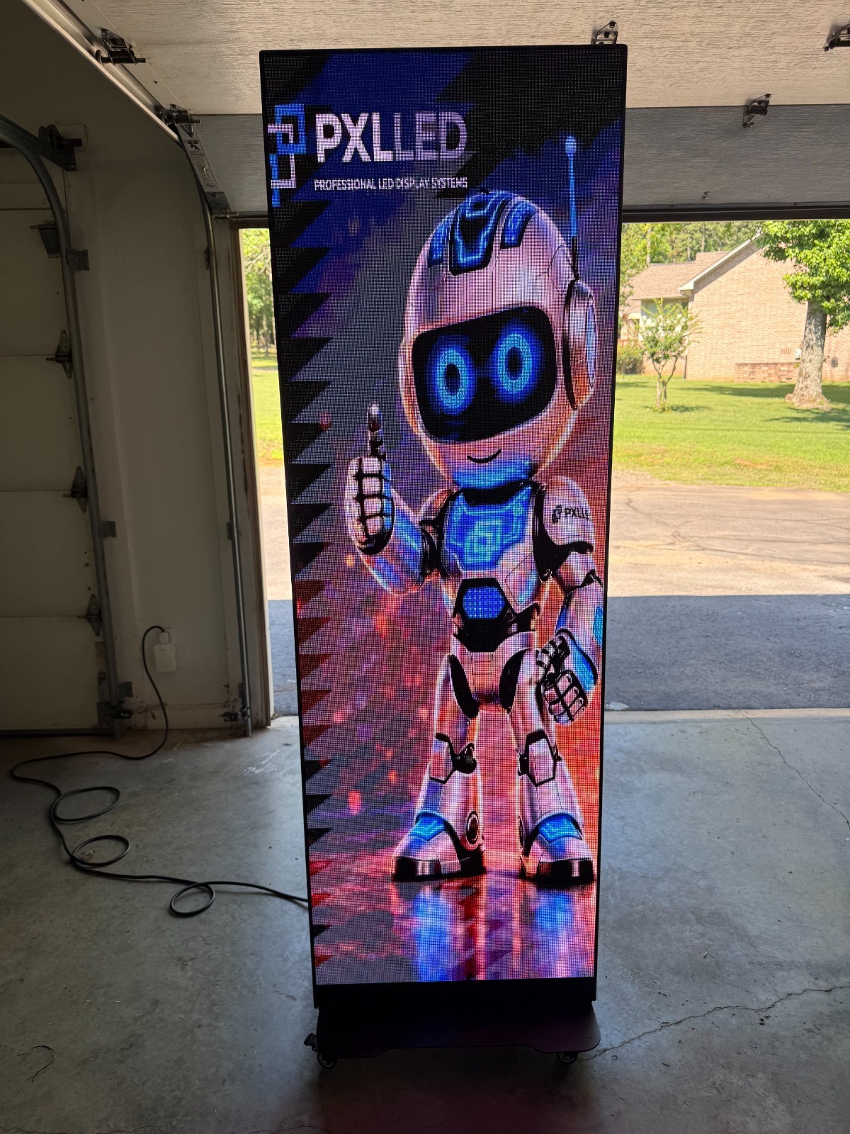 P2.5 Indoor LED Poster Kiosk Freestanding Programmable Digital Display WiFi