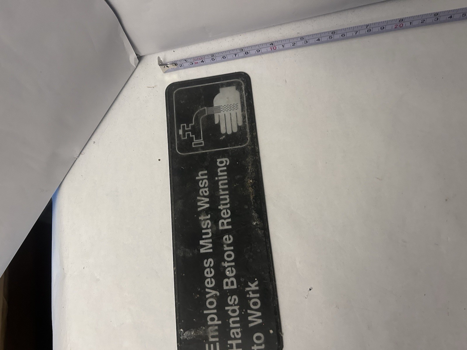 VTG Dirty Black/White Employees Must Wash Hands….Sign