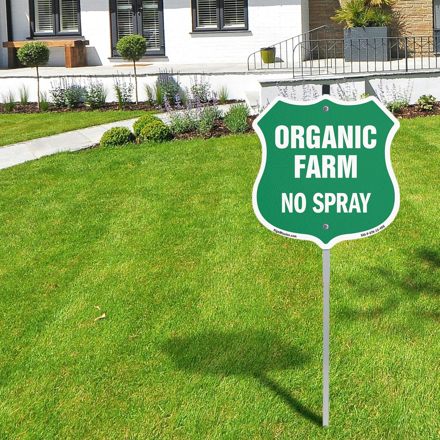 No Spray Shield Sign Organic Farm Shield Shaped Sign With Stake Weather proof