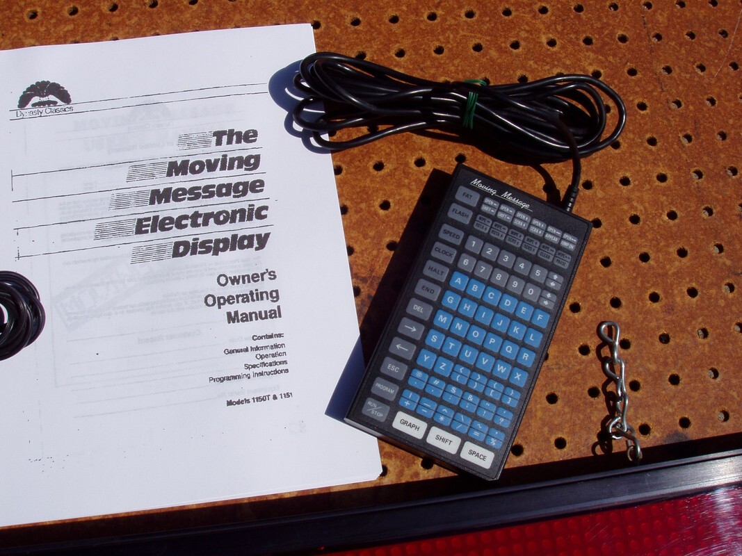 DYNASTY CLASSICS MOVING MESSAGE ELECTRONIC DISPLAY 28 x 4&Prime; GOOD CONDITION