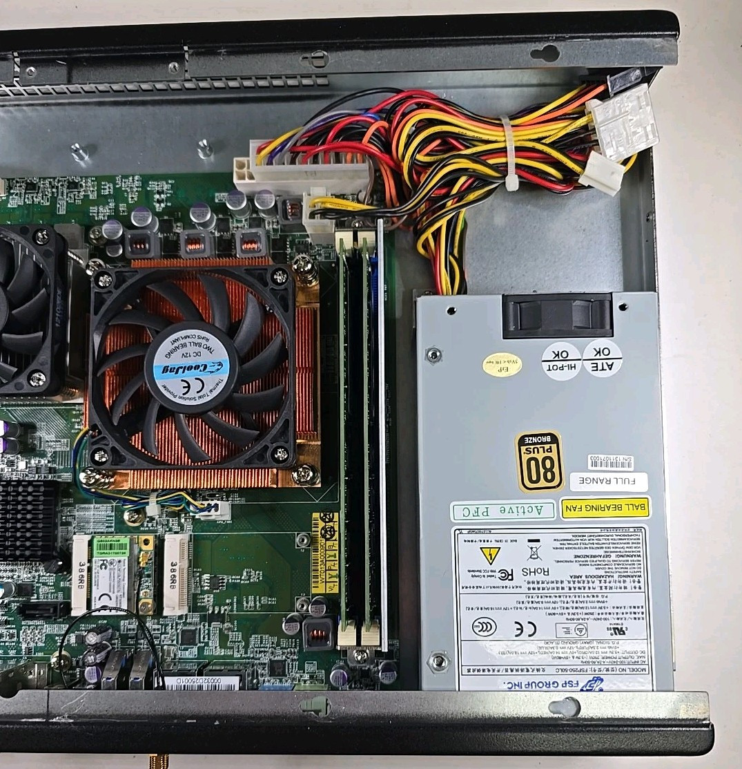 iBase SI-64 Digital Signage Player i7-Quad, 128GB SSD, 8GB RAM, 4-DVI Ports