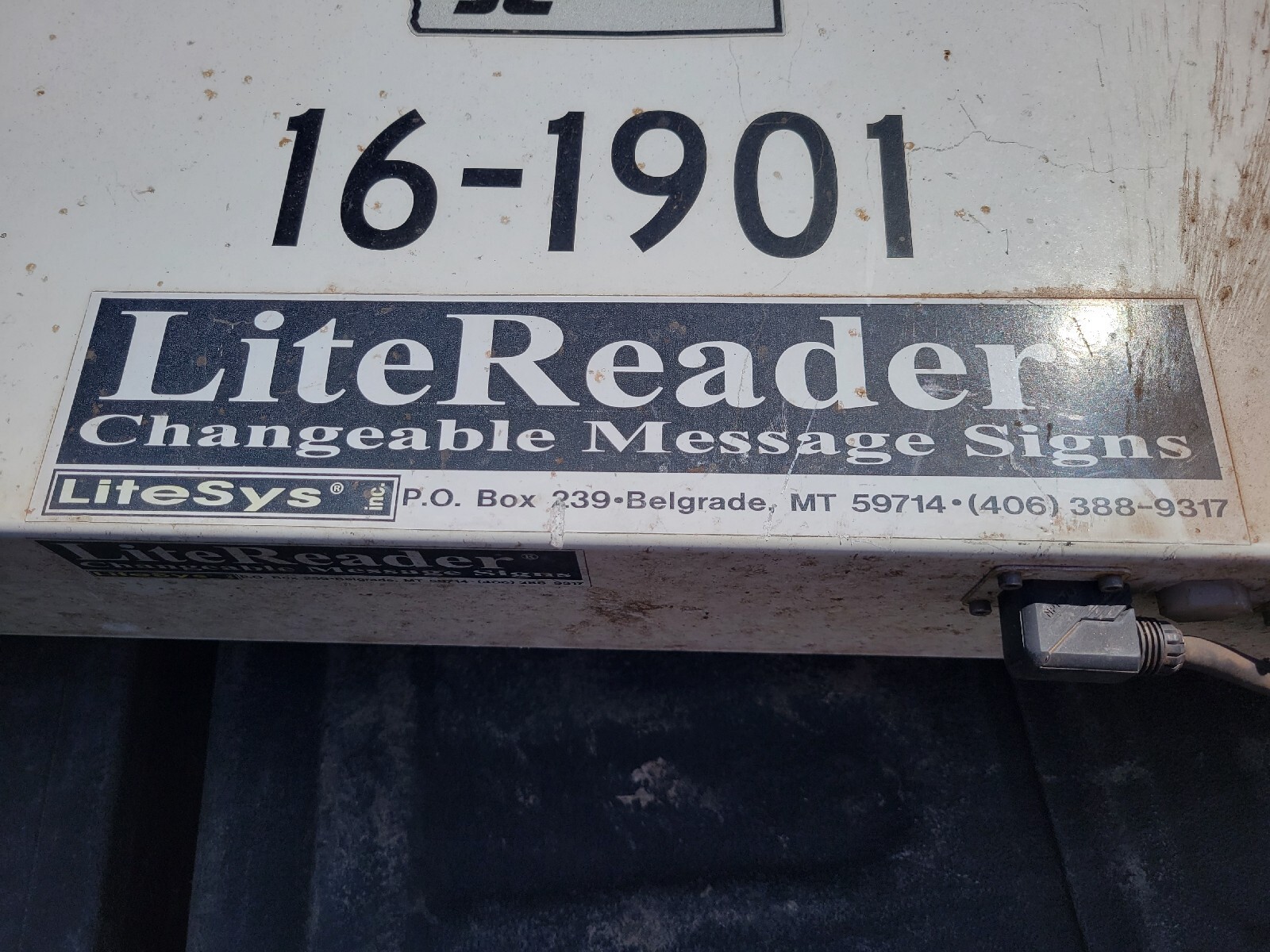 LiteSys Truck Mounted Changeable Message Sign LED Lite-Reader 1020F-4+Programmer