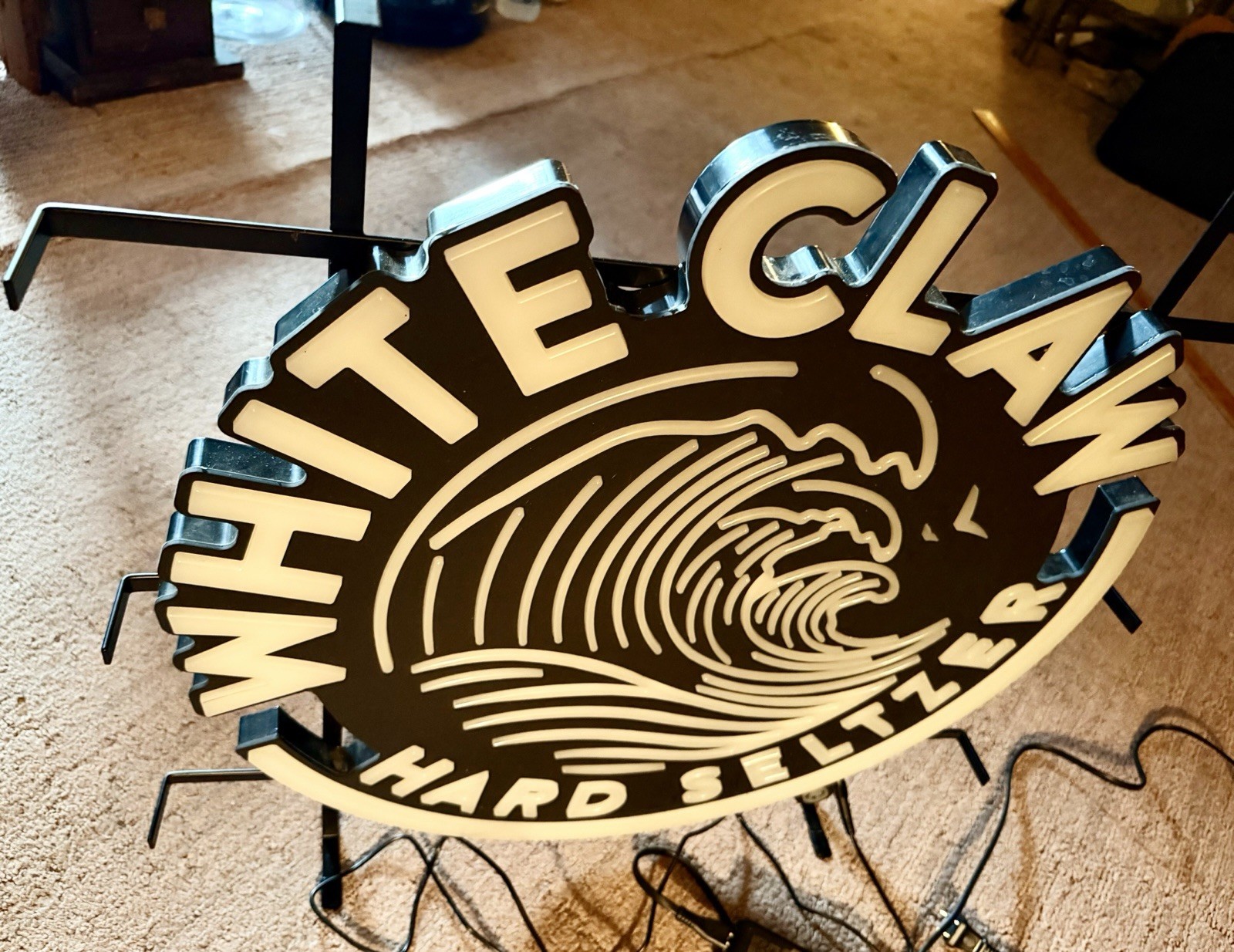 White Claw LED Faux Neon Illuminated Sign 24&Prime; Black DC24V LED 3000mA