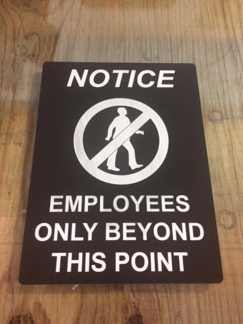« Employees Only Beyond This Point – Notice » Sign, Black/White, 6&Prime;x8&Prime;