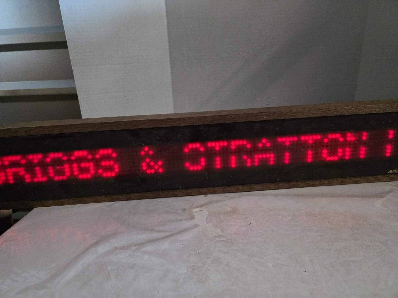 1984 Adaptive Micro Systems Alpha 220 Message Display Sign Digital Scrolling 46&Prime;