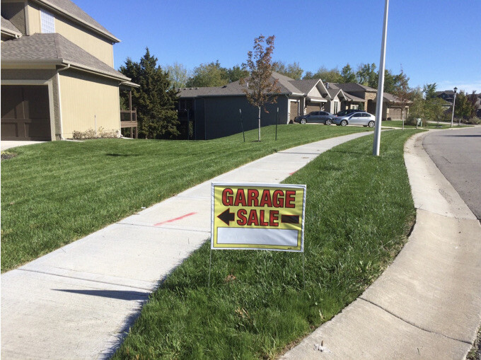 Garage Sale Sign with Metal U-Stake