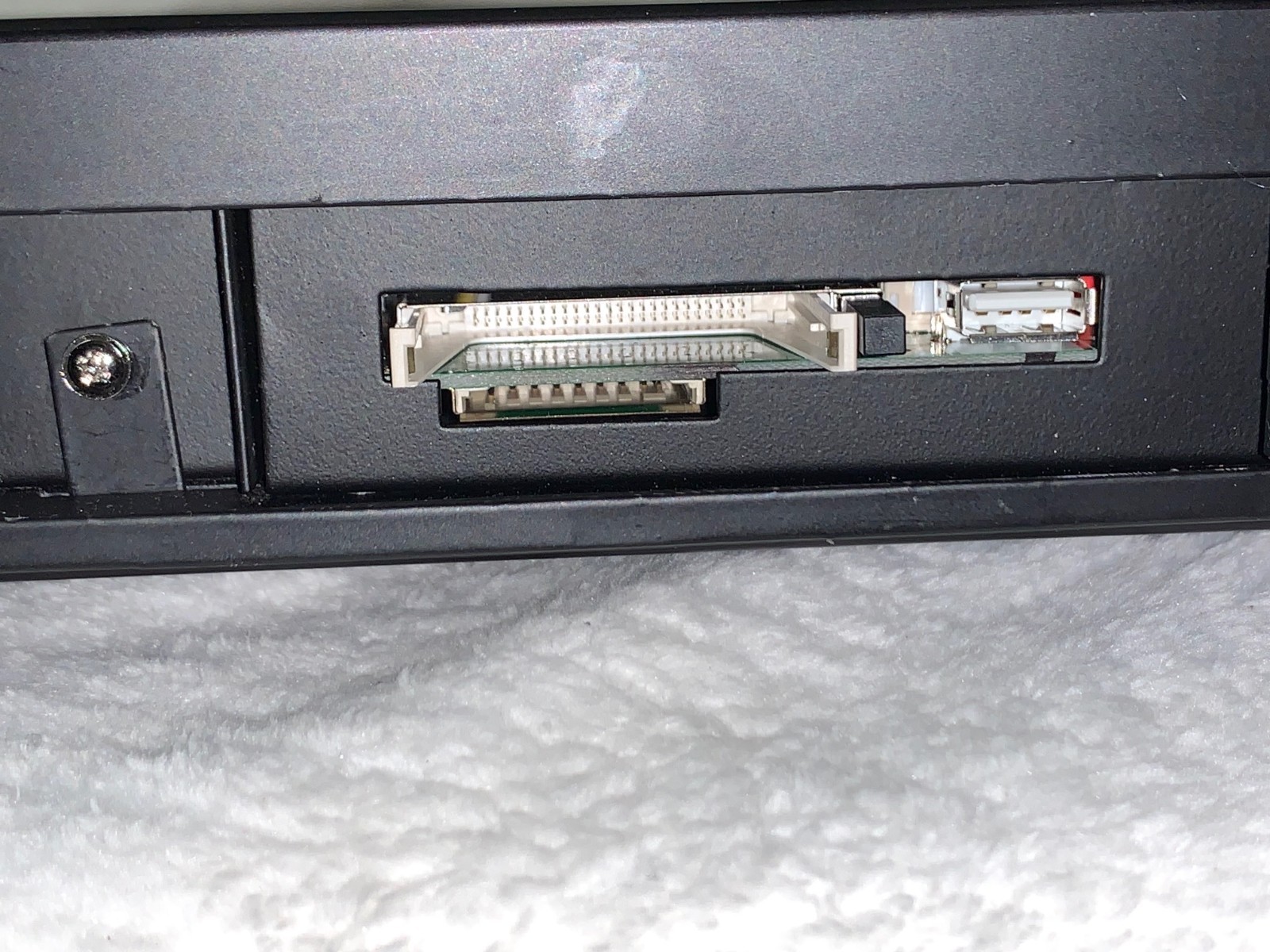 20in Touch LCD Advertising Player Model#: DS-201HDT W/ Pwr & Remote