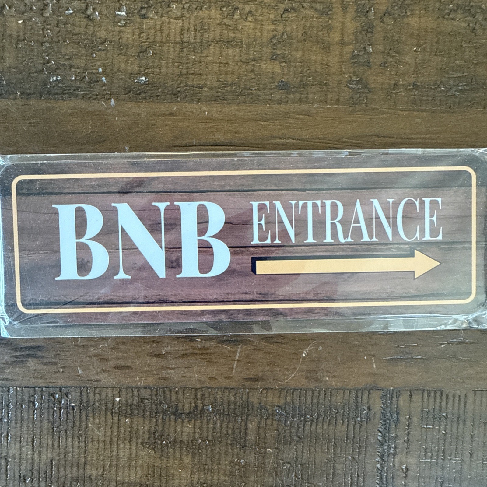 Standard Plus BNB Entrance (Right Arrow) Door or Wall Sign Brown 2&Prime; x 6&Prime;