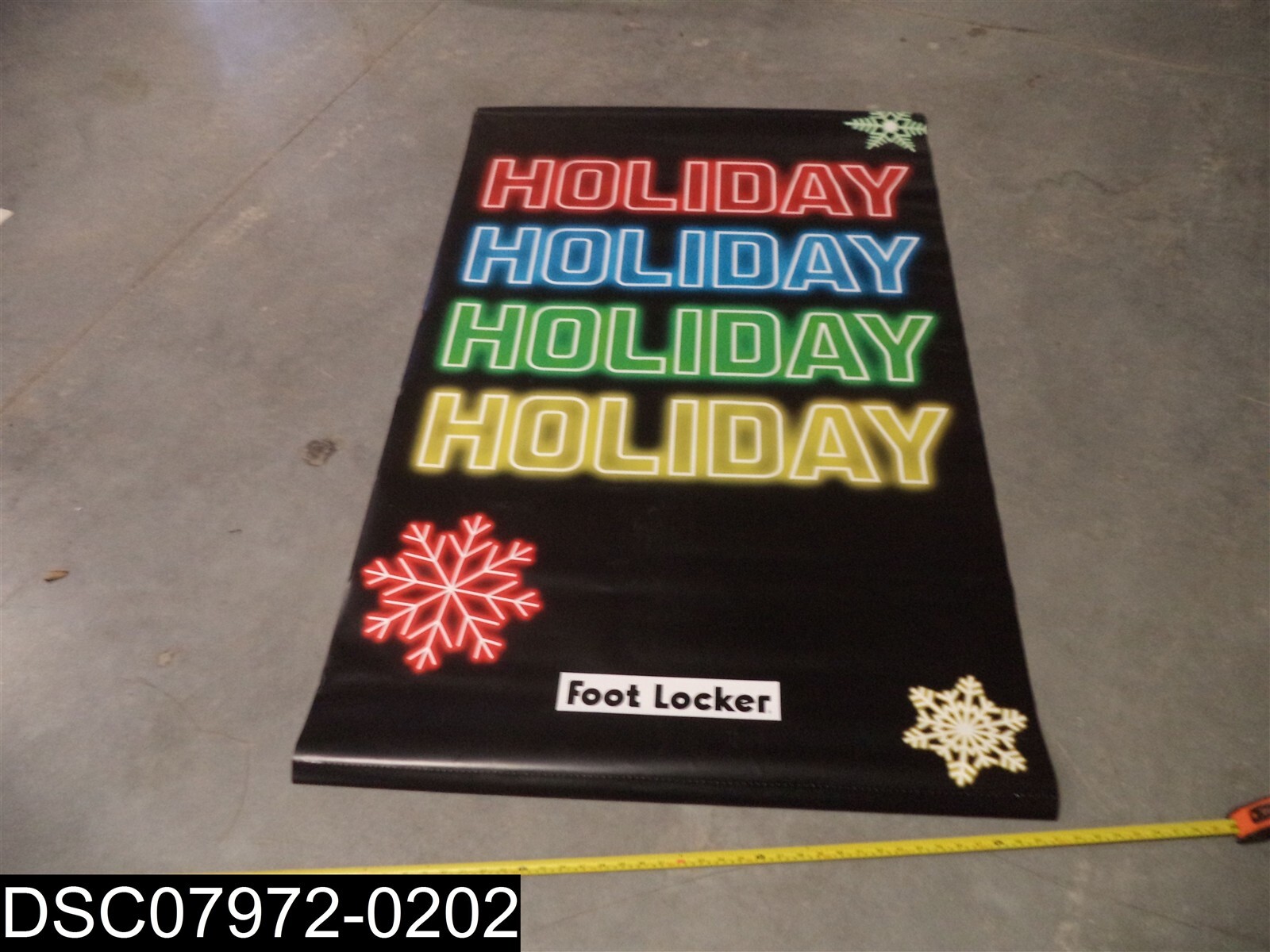 63-1/2&Prime; X 40&Prime; x 1/16&Prime; Foot Locker Double Sided Holiday Vinyl Banner