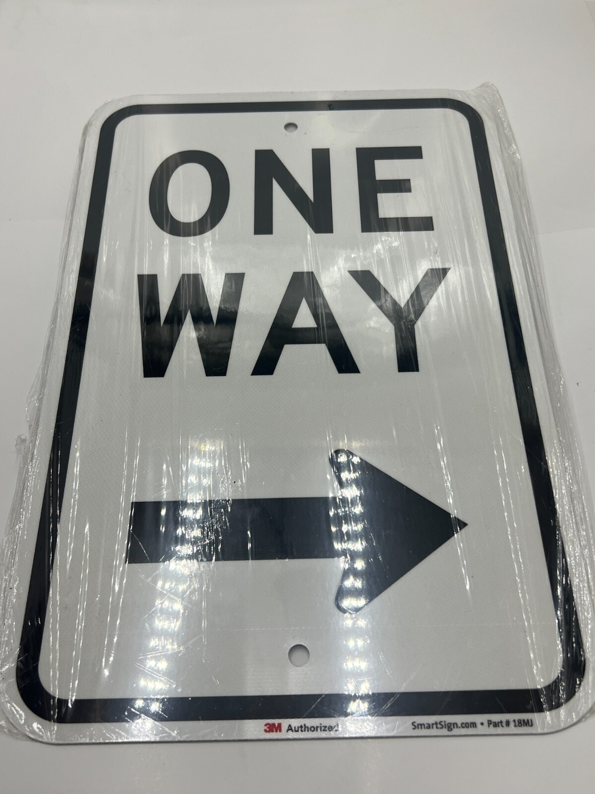 SmartSign 18MJ One Way Sign Sign Right Arrow 12&Prime; x 18&Prime; 3M EG Reflective Aluminum