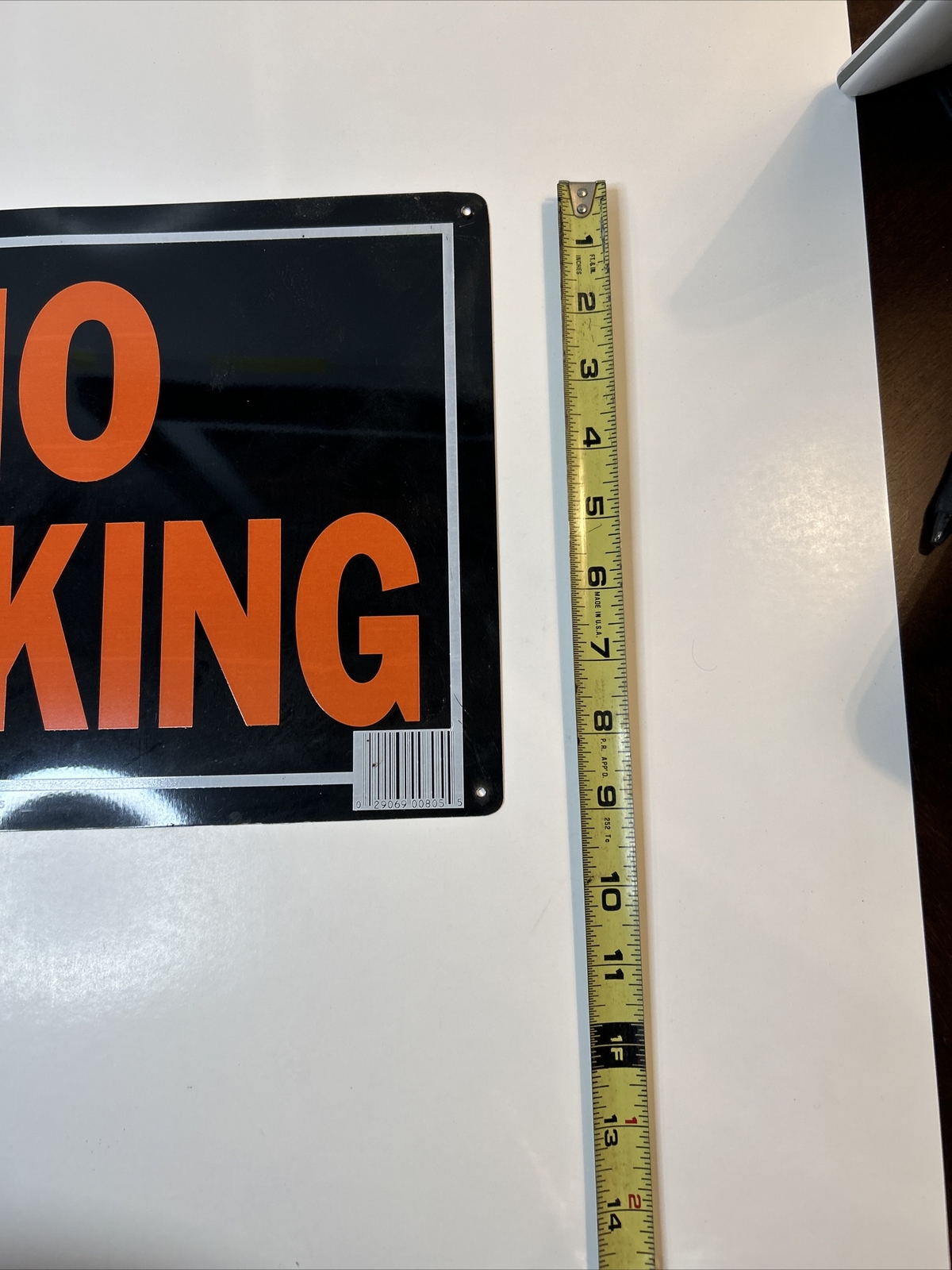 9-1/4&Prime; X 14&Prime; « No Parking » Metal Sign HY-KO 805 MADE IN USA