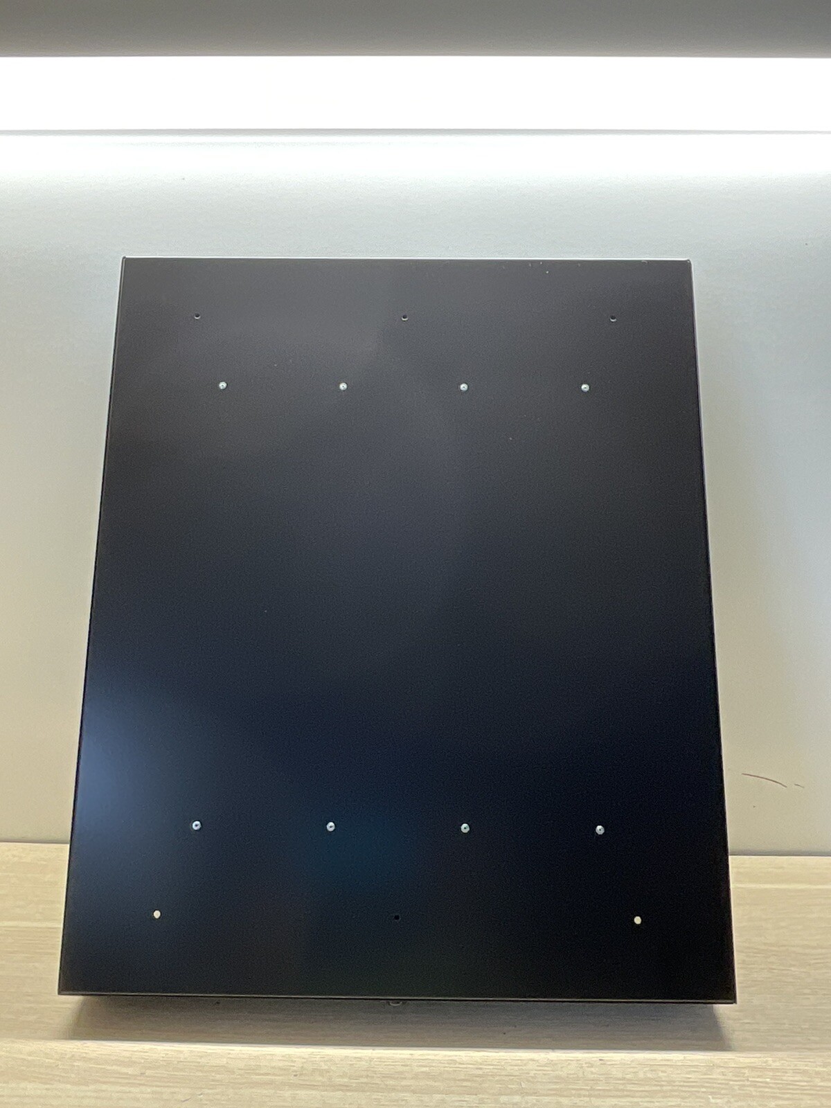 18&Prime; x 22 ‘ TRIPP ENTERPRISES INC ASSY LIGHT BOX METAL BLACK LED SIGN/ FRA211