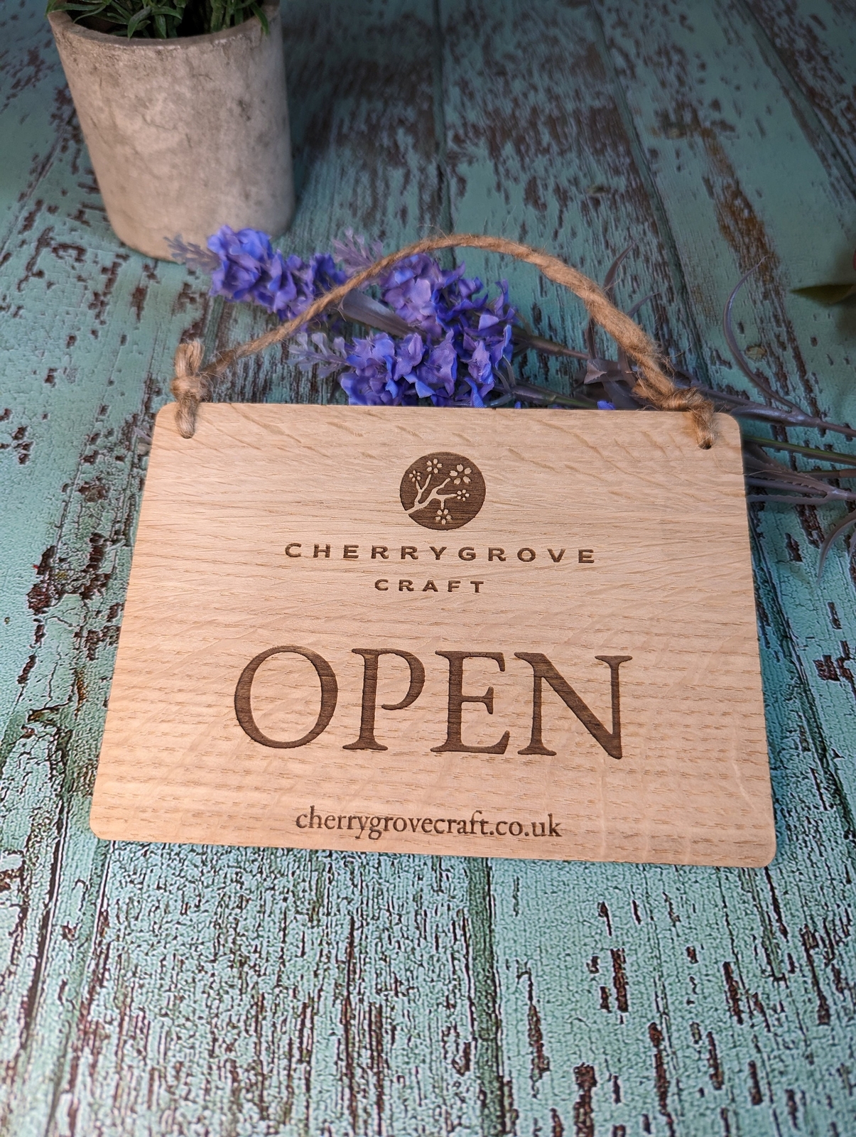 Personalised Wooden Open and Closed Sign for Business – Eco-friendly – 2 Sided