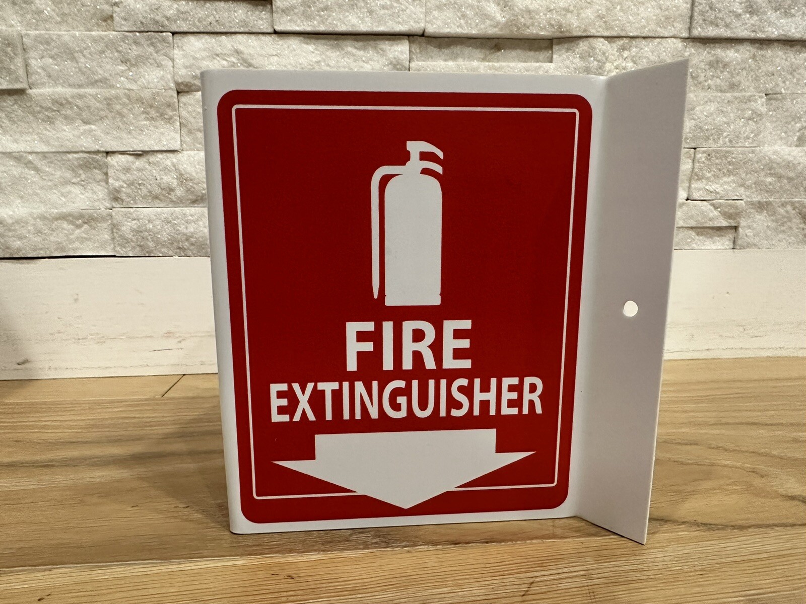 Accuform PSP618 Plastic Projection Sign 3D « Fire Extinguisher » 6&Prime; x 8-1/2&Prime;