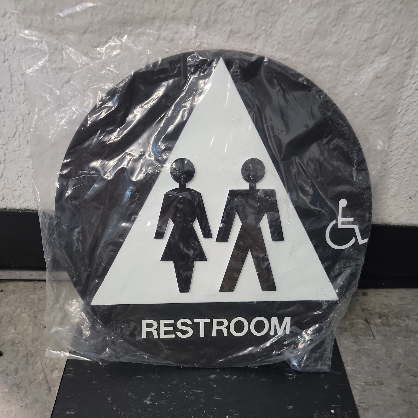 12&Prime; Unisex Restroom Sign Bathroom Door Sign for Offices Businesses Restaurants