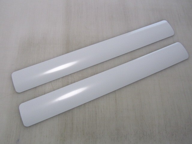 Blank Pair of WHITE Vehicle Magnetics 3&Prime;x24&Prime; Sign for Car Truck Van SUV