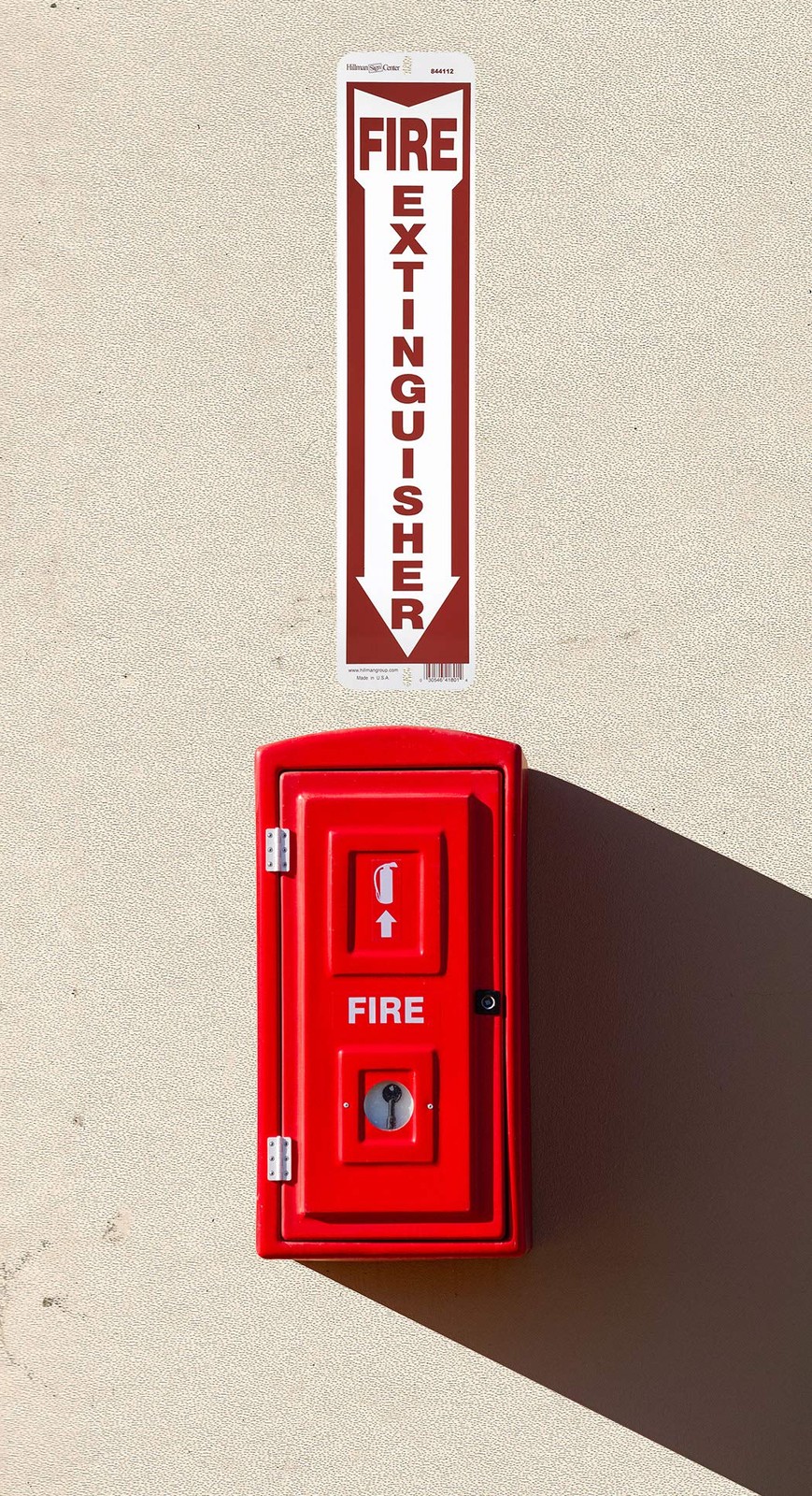 844112 White and Red Aluminum Fire Extinguisher Sign with Arrow Symbol, 4&Prime; x 18&Prime;