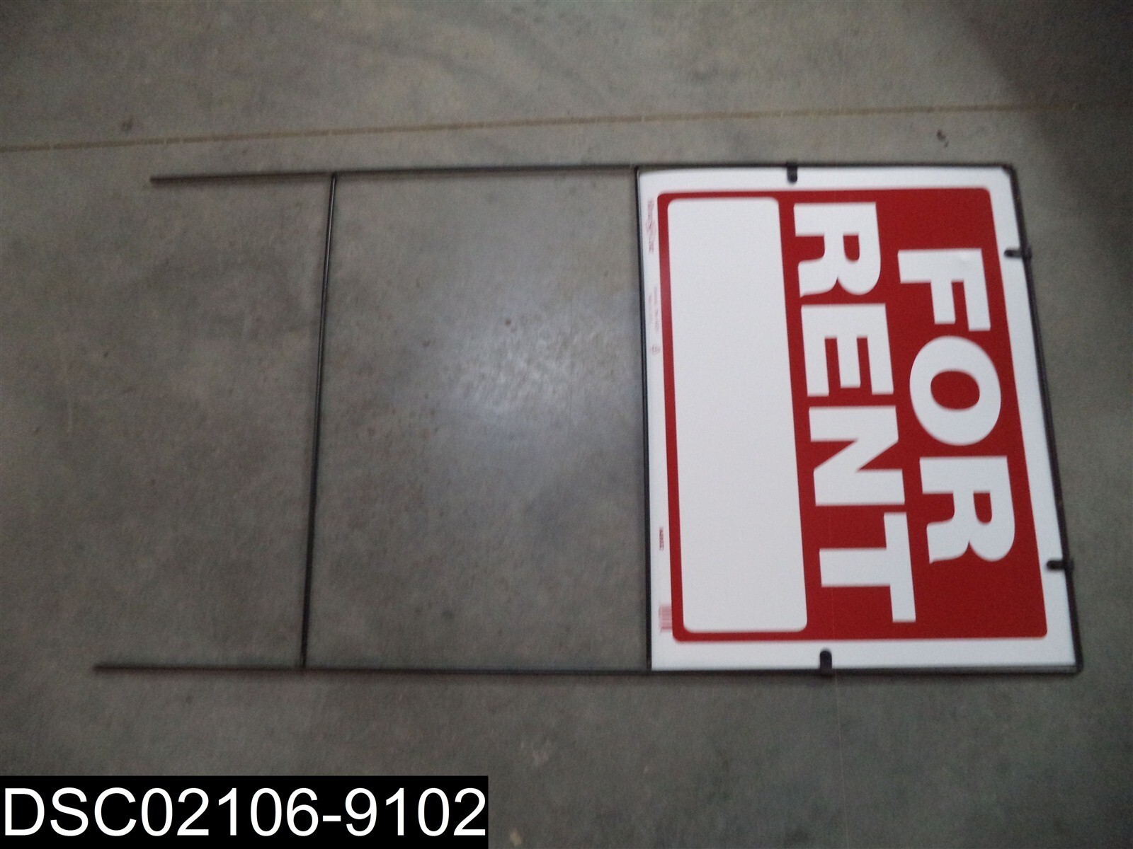 BENT LEG-QTY=6: 045899317525 Hillman Sign Center 43.5-In X 25.5-In For Rent Sign