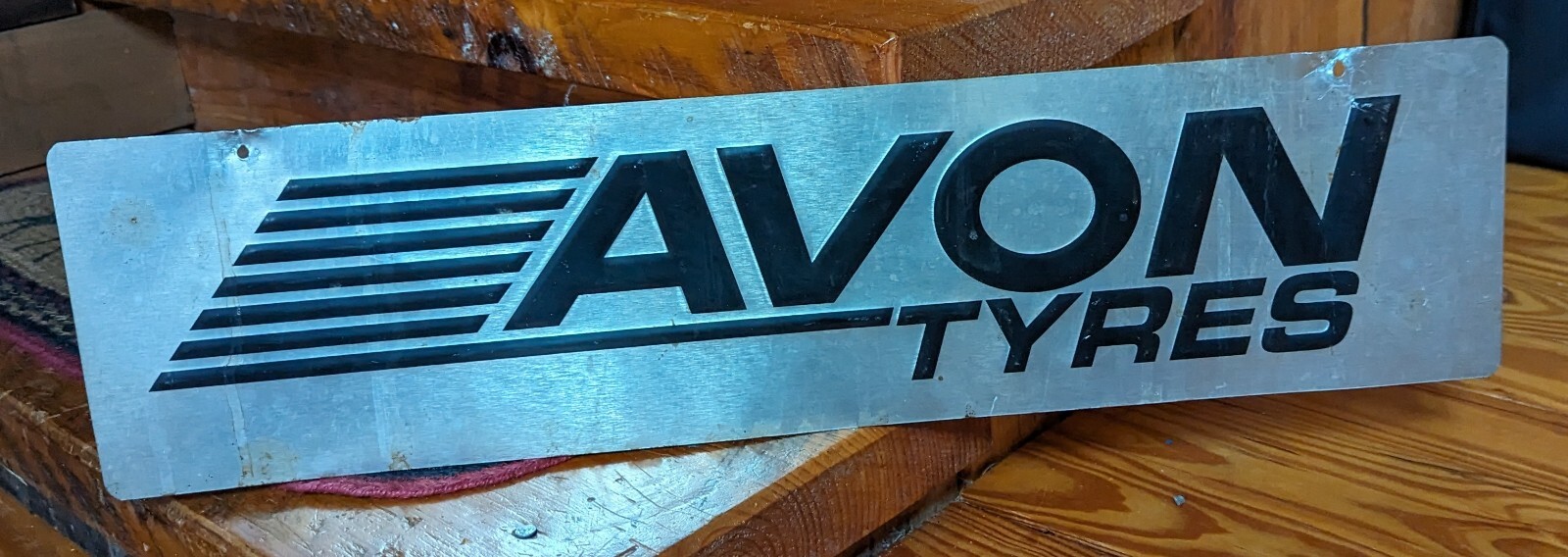 Vintage Original Avon Tyres Metal Advertising Workshop Garage Sign 24&Prime; X 6&Prime;