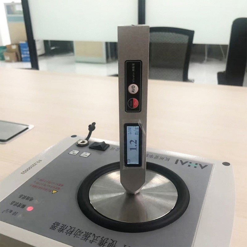 Professional Handheld Vibration Measurement Device For Structural Diagnostics