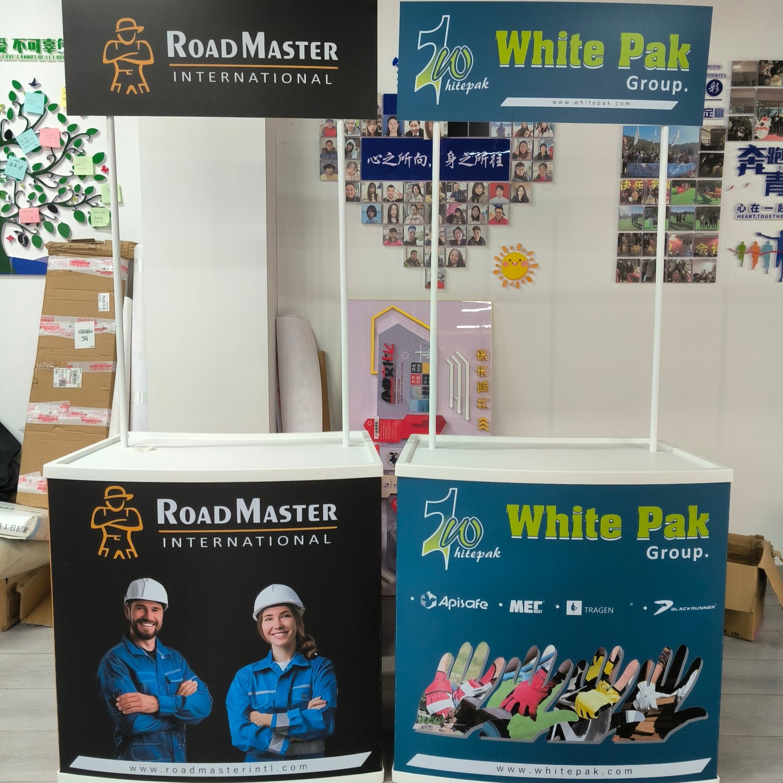 Quick-Pop Portable Display Counter with Plastic Cylinder Lift & Elastic Fabric
