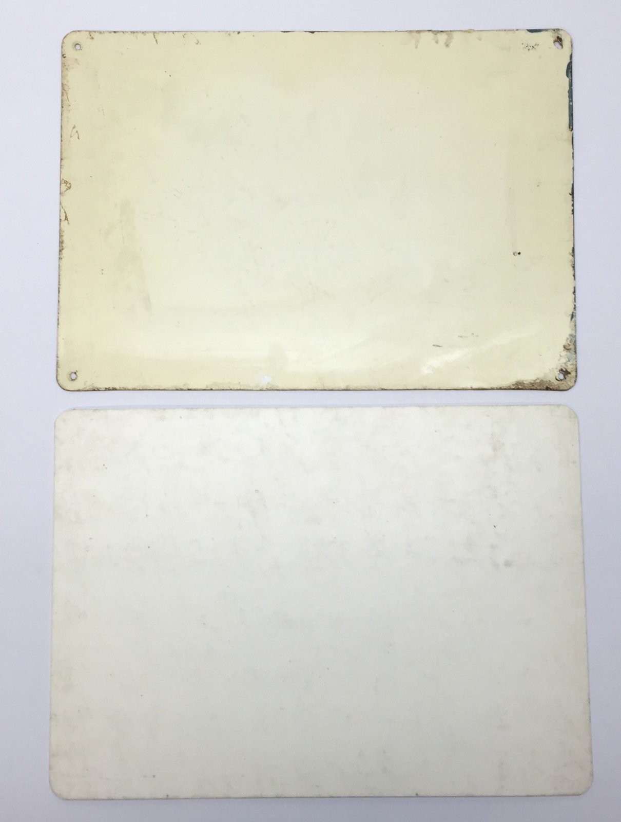 Unbranded 14&Prime; x 10&Prime; &lsquo;NO SMOKING&rsquo; Plastic Sign Pack (2pcs) USED