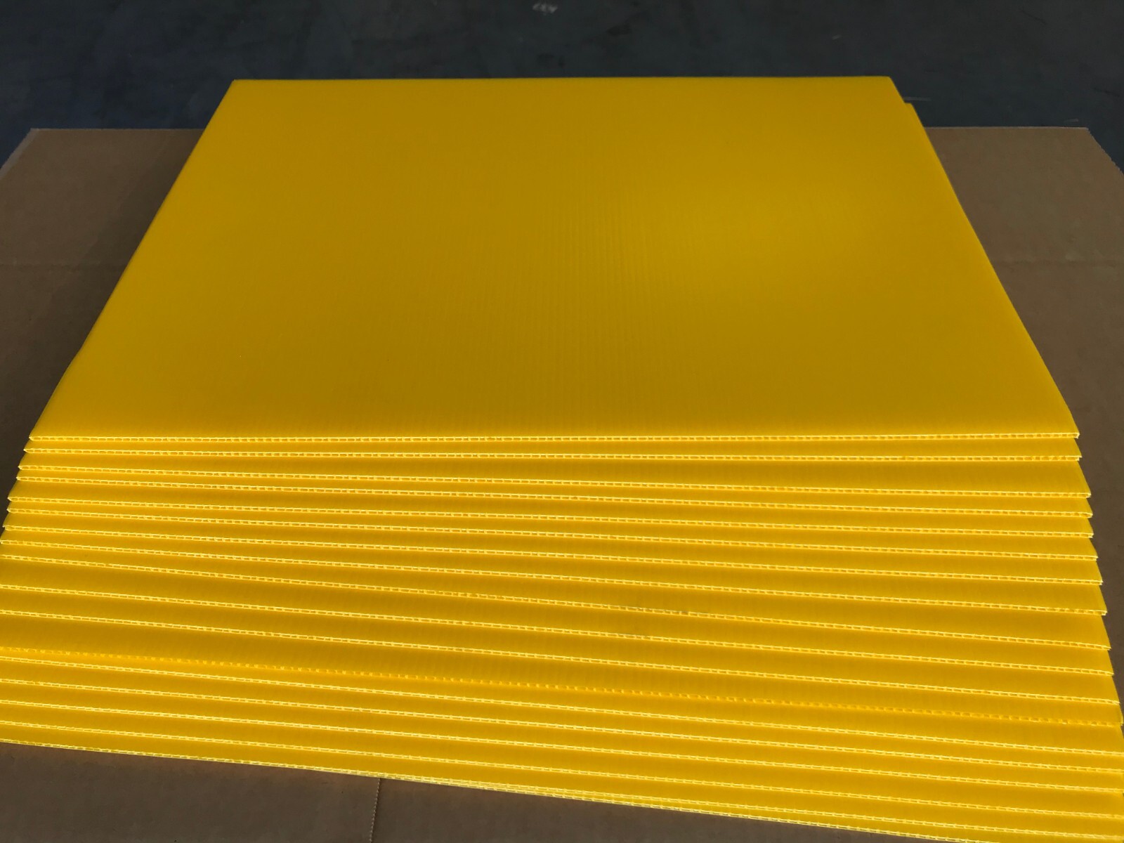 20 Pack Yellow Signs 18&Prime; x 24&Prime; x 4 mm Corrugated Plastic, Write Your Own Message