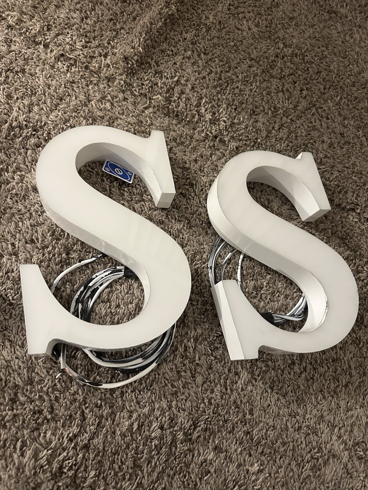 Authentic 12&Prime; Front Lot « Guess » Channel Letters