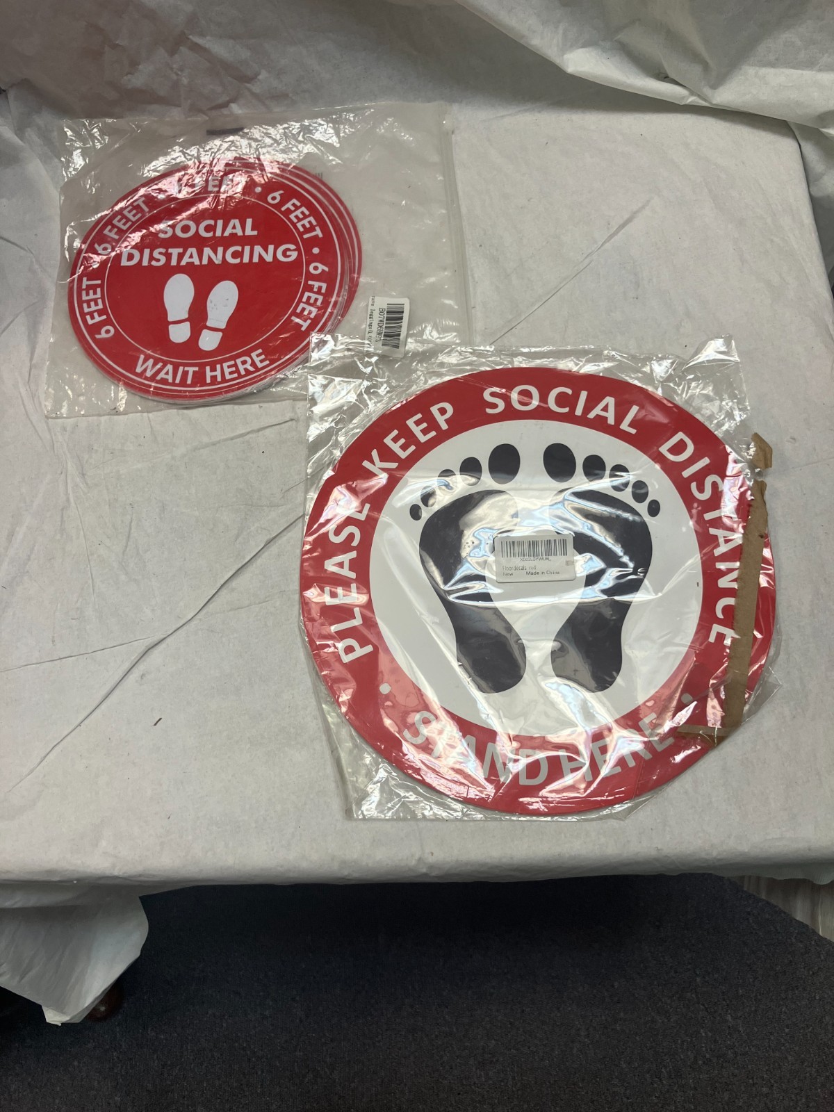 Social Distancing Floor Decals Stickers PLEASE KEEP SOCIAL DISTANCE 12&Prime; 8&Prime; Sign