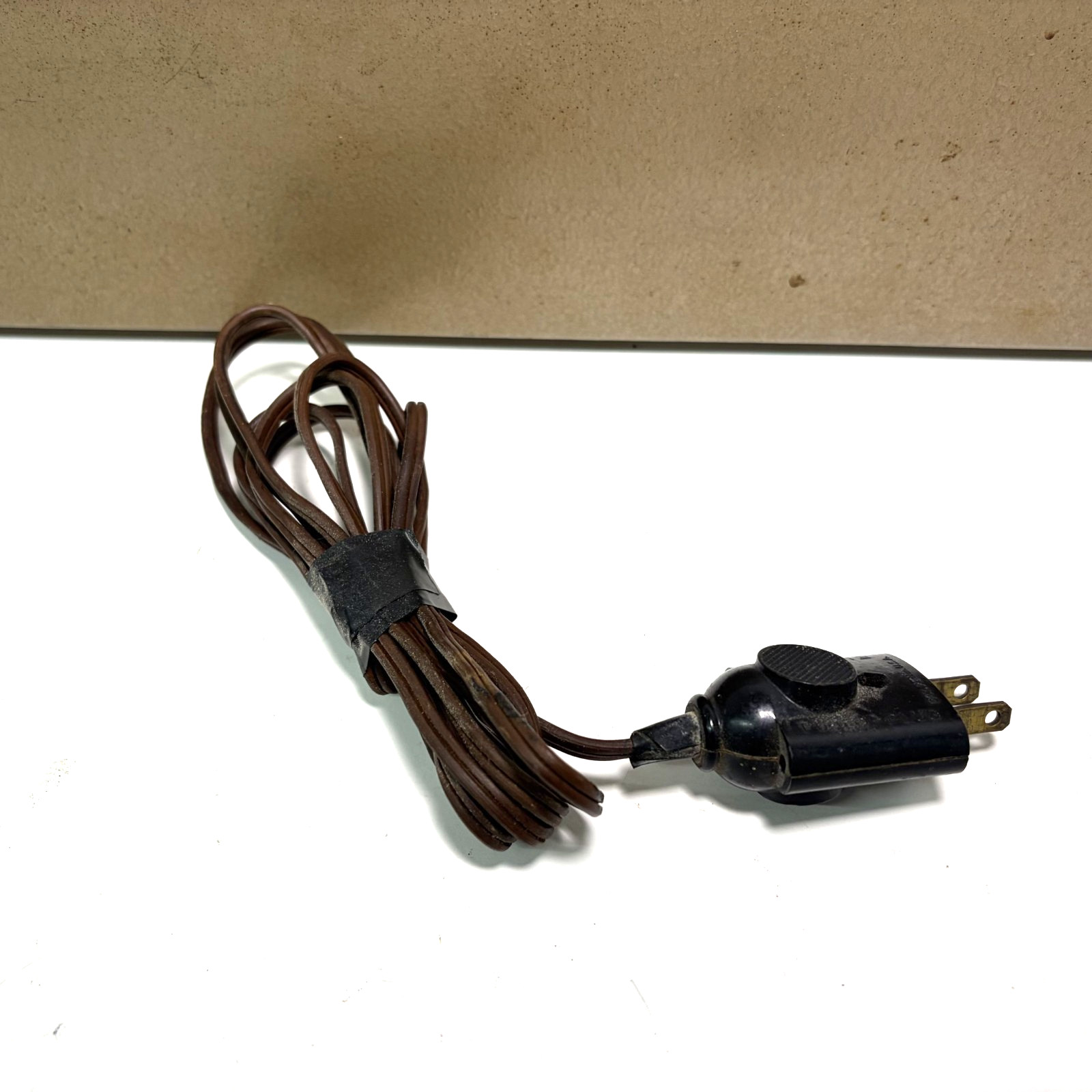 Salescaster Displays Corp Model 30 Scrolling Paper Message Changing Sign