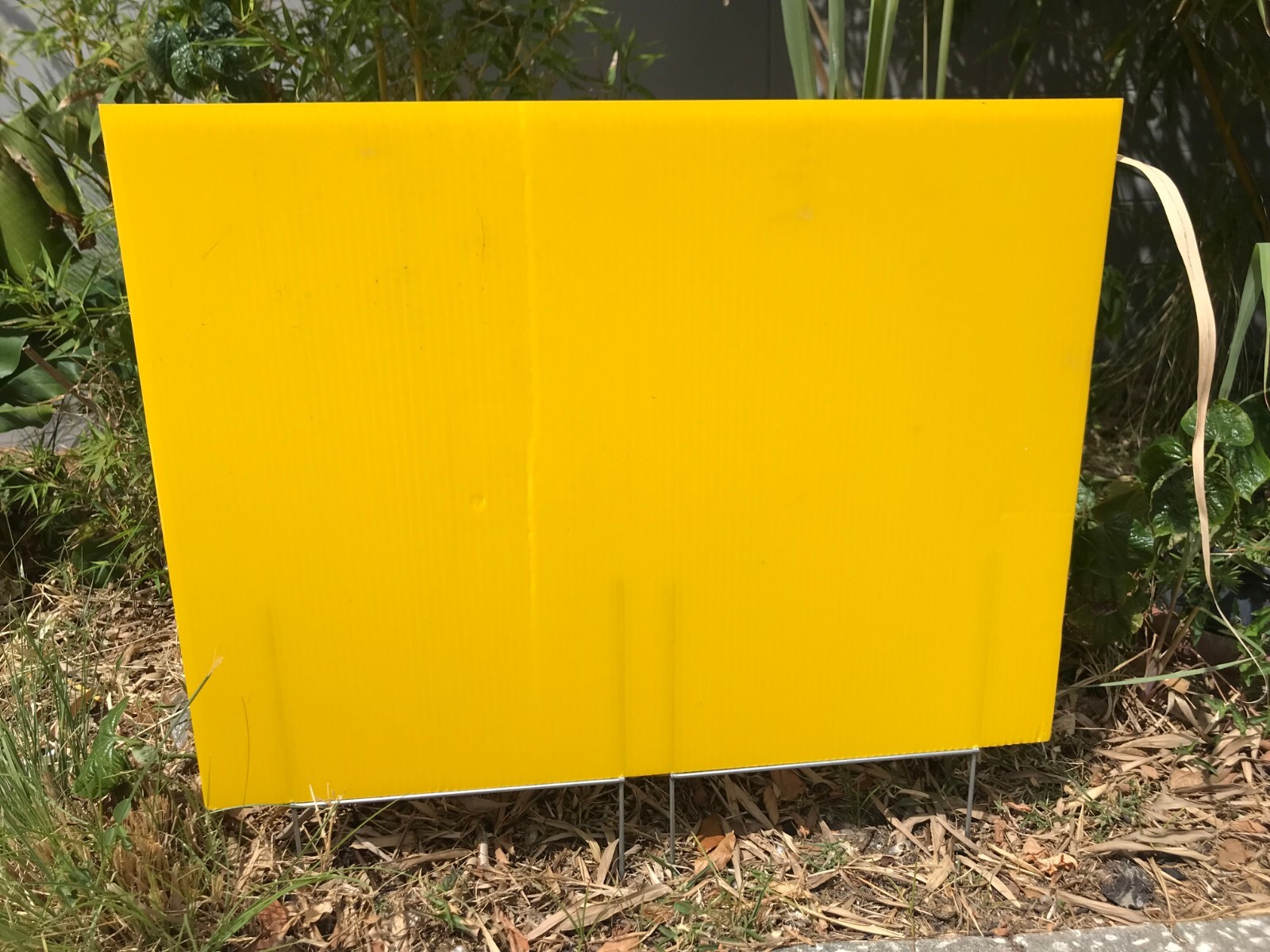 50 Pack Yellow Yard Signs 18 »x24 » & 100 H-Stakes 12 » Brand New Ship Same Day