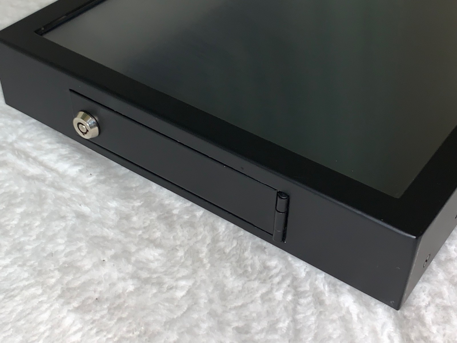 15.6 Touch Interactive LCD Advertising Player Model #: DS-156HDT w/ Pwr & Remote