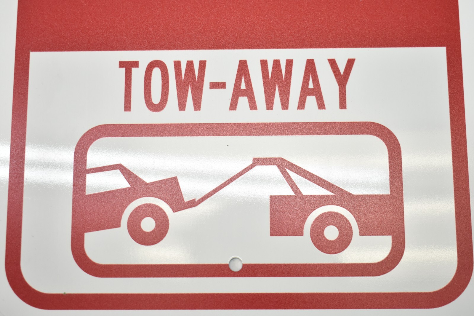 Lot of 8 Do Not Back In Tow Away Signs Aluminum Reflective 12&Prime; x 18&Prime; Red/White