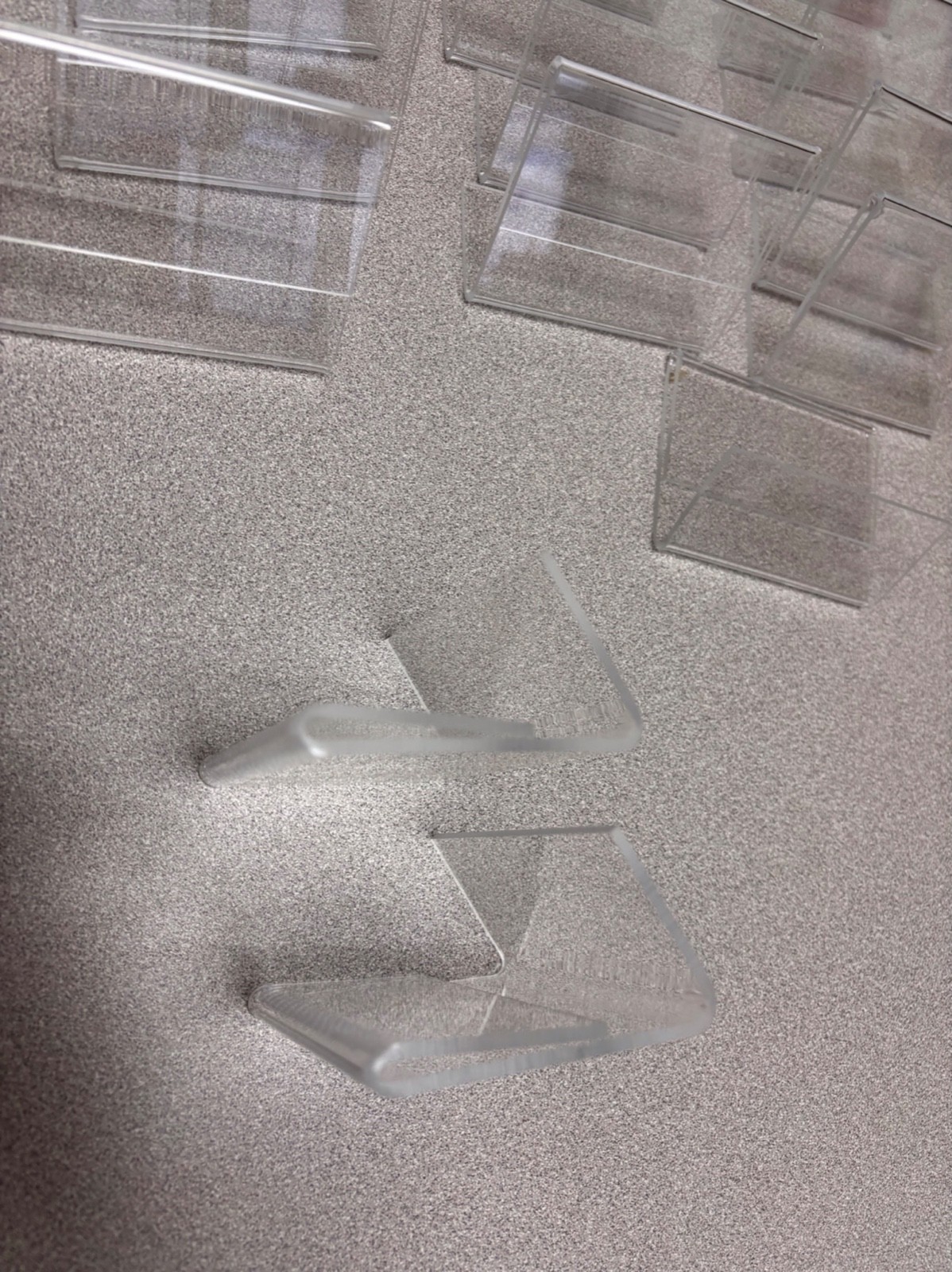 28 PCS Mini Sign Display Holder 3.5&Prime; x 2.75&Prime; L Shape Clear Acrylic