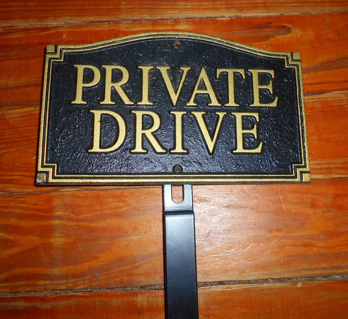 Decorative Rustproof 5 5/8&Prime; x 9 1/2&Prime; PRIVATE DRIVE Sign – Metal Lawn Stake