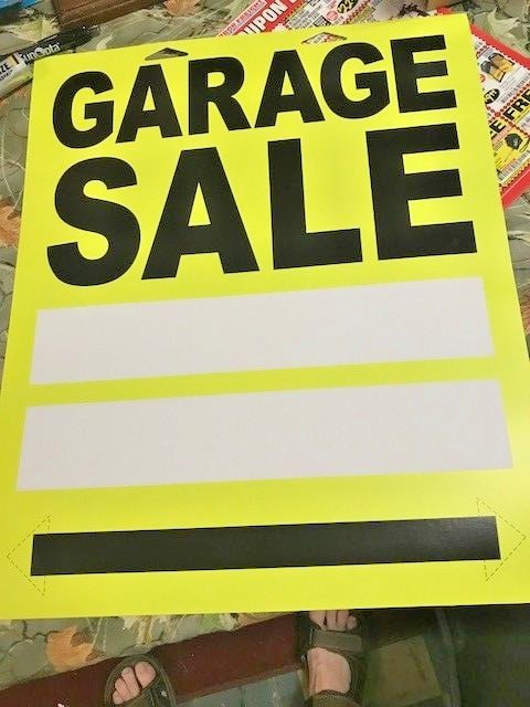 GARAGE SALE SIGN 14&Prime; X 17&Prime; YELLOW, BLACK, WHITE NEW