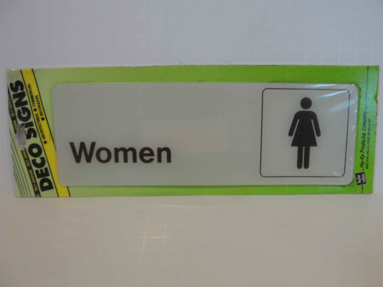 HY KO Products D-14 « Women » Bathroom Sign 3&Prime; X 9&Prime; – Plastic