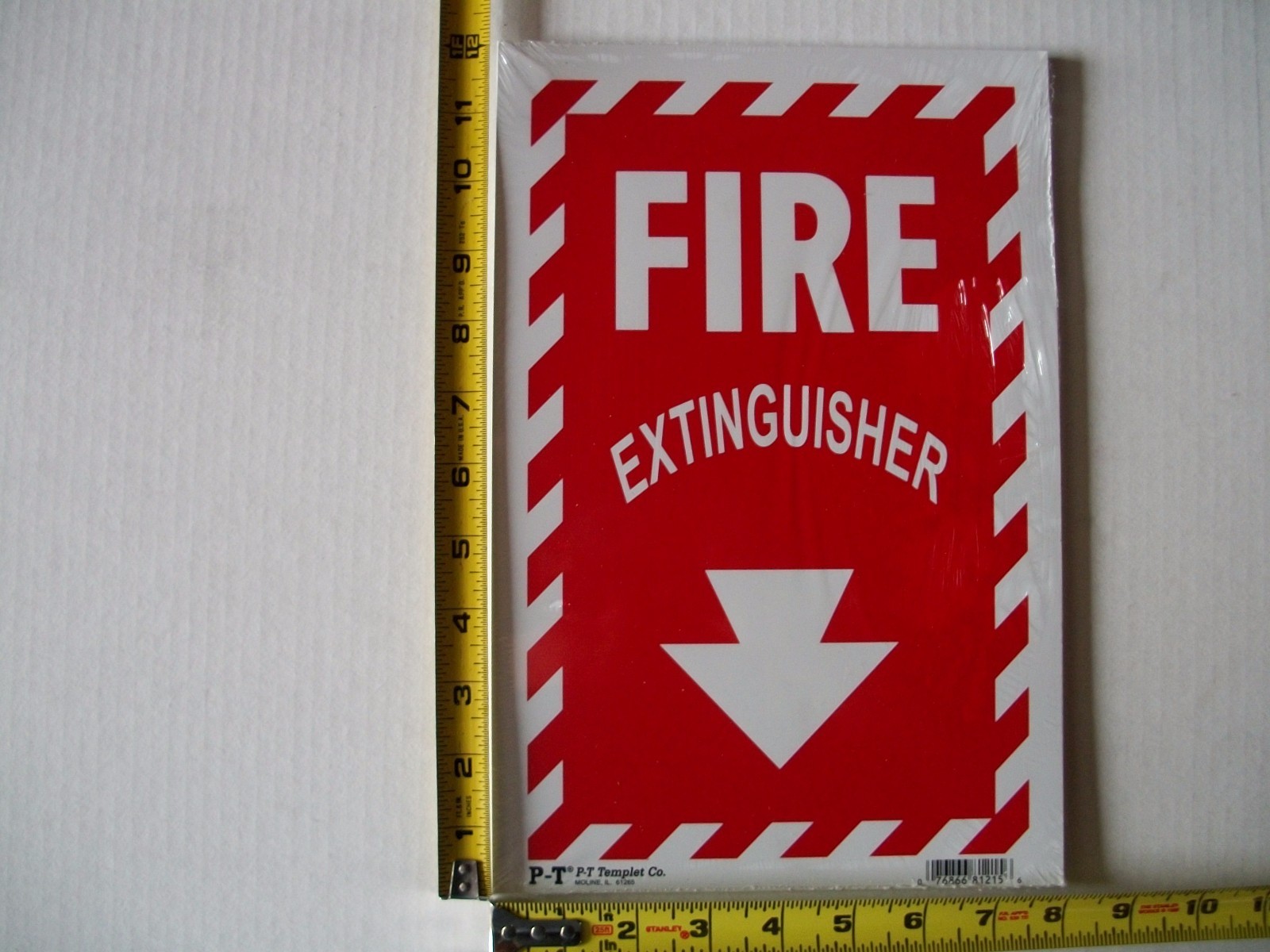 12 Pack Red & White 8×12 Inch Flexible Plastic « FIRE EXTINGUISHER » Sign&rsquo;s